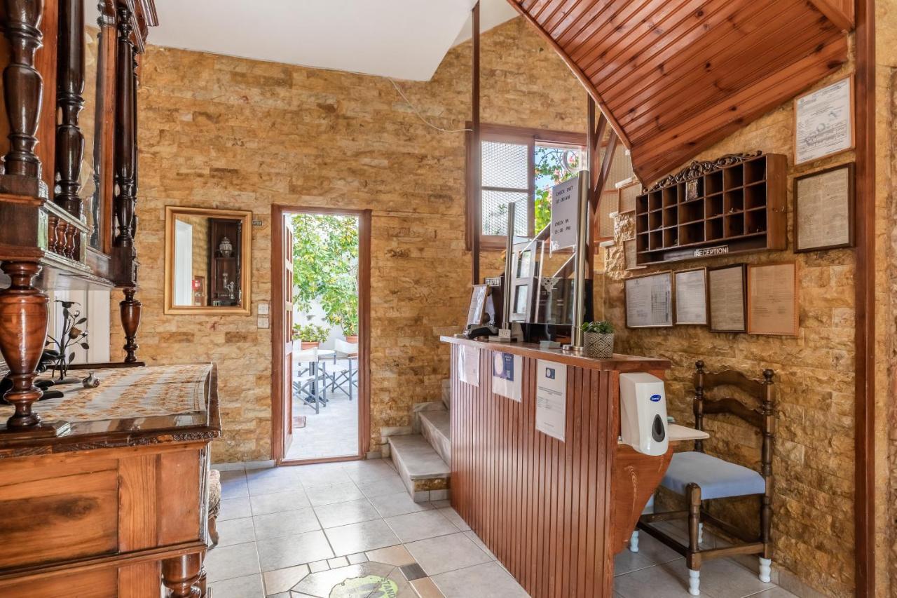 Regina Hotel سكوبيلوس تاون المظهر الخارجي الصورة