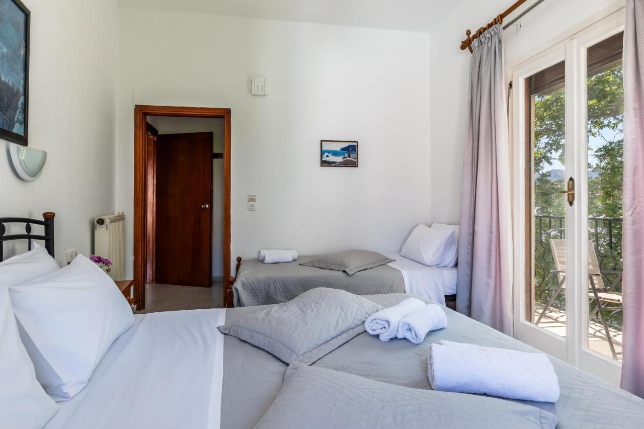 Regina Hotel سكوبيلوس تاون المظهر الخارجي الصورة